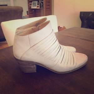 Lucky Brand Stacked Heel Boots 9.5